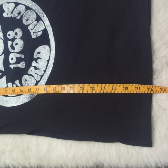 HOT TOPIC Pink Floyd 1968 World Tour Graphic Tee ~ NEW - Picture 7 of 7